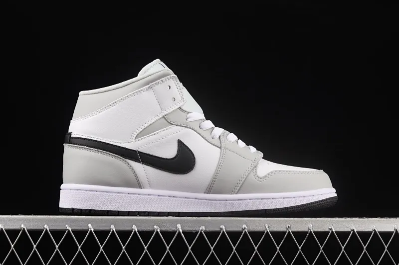 All Categories Air Jordan Jordan Series Basketball Shoes Air Jordan 1 Mid Differentiated Versions Air Jordan 1 Mid AJ1 Joe 1 New Ash Mid-top Cultural Basketball Shoes BQ6472-015